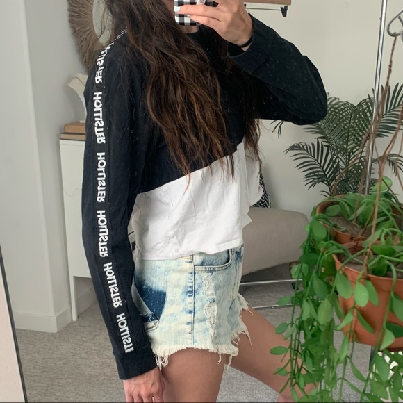🪴$5/25🪴 Hollister Colorblock Black White Cropped Long Sleeve Shirt Top Medium - Picture 3 of 14